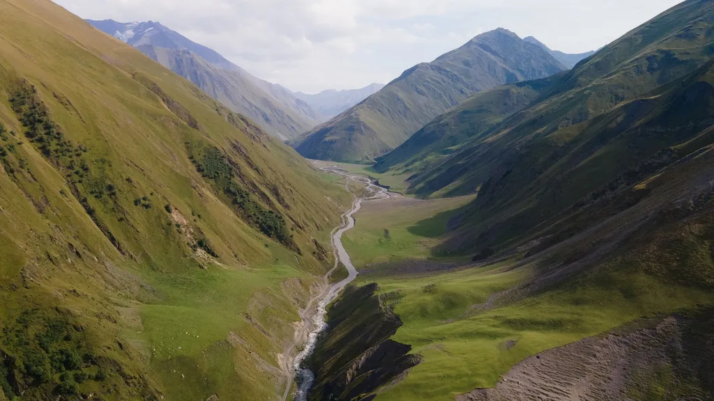 Merkez Artvin ilcesi genel gorunum